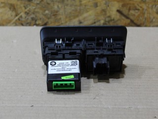 Кнопка крышки багажника, ориг. номер LR088271, GK7211654DB, NOMER, KATALOGU, SOVMESTIMYE, Land Rover Discovery Sport L550 2014-2019