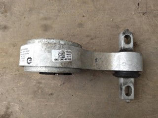 Подушка крепления двигателя, ориг. номер NOMER, 670004297, KATALOGU, Maserati Ghibli M157 2016-2020