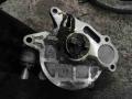 03L145100F Насос вакуумный Audi A4 B8 2010г. - фото №3
