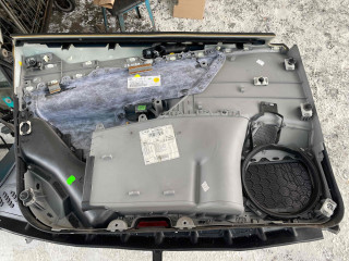 Обшивка двери передней правой (дверная карта), Volkswagen Passat B6 2005-2010