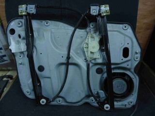 Стеклоподъемник электрический передний правый, ориг. номер 1T1837730AN, Volkswagen Touran II