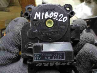 Моторчик заслонки печки, ориг. номер AW0638000650, Subaru Tribeca WX рестайлинг