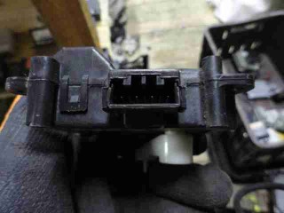 Моторчик заслонки печки, ориг. номер AW0638000650, Subaru Tribeca WX рестайлинг