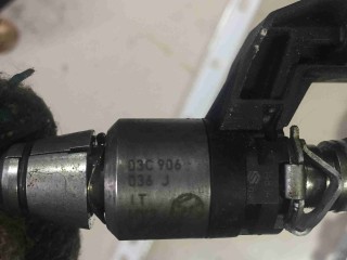 Форсунка, ориг. номер 03C906036J, Volkswagen Touran II