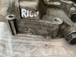 Кронштейн масленого фильтра, ориг. номер 06A115417, Audi A4 B5 рестайлинг 1999-2001