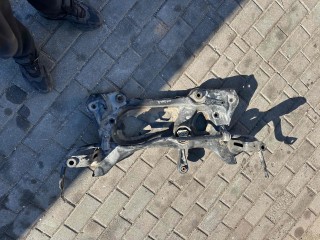 Балка подвески передняя (подрамник) Volkswagen Golf Mk7 рестайлинг, 5Q0199315