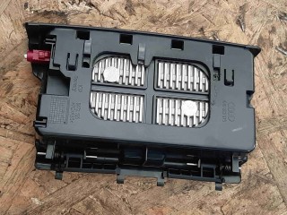 Беспроводное зарядное устройство, ориг. номер 4N0863075, Audi A8 D4 рестайлинг