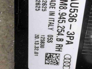Накладка под фонарь правый, ориг. номер 4M8945254B, Audi Q8 I