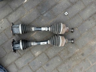 Полуось передняя правая (приводной вал, ШРУС), 8W0407271F, Audi A4 B9 [рестайлинг]
