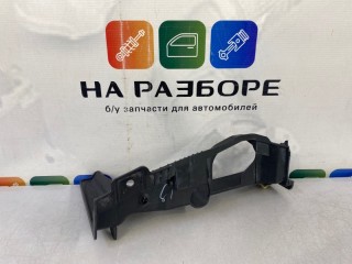 накладка на петлю багажника, ориг. номер 64439-60011, LEXUS LX570 2007-2012