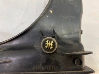 накладка на петлю багажника, ориг. номер 64449-60011, Toyota Land Cruiser 2007-2026