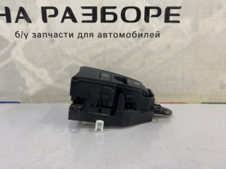 Панель управления стояночным тормозом, ориг. номер 84390-33050, TOYOTA CAMRY 2017-2021