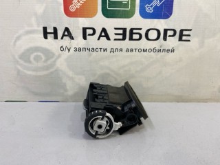 дефлектор консоли между сидений, ориг. номер 58860-60110, TOYOTA Land Cruiser 2007-2026