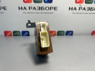 Блок управления парковочным тормозом, ориг. номер 89050-60010, Lexus lx450d