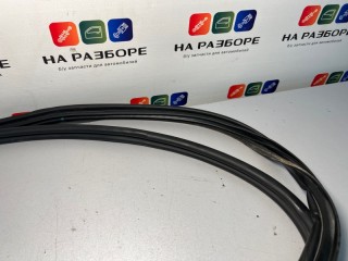 уплотнительная резинка проема багажника, ориг. номер 6788160150, Lexus lx450d