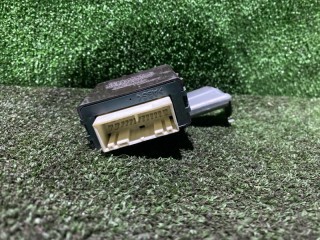 блок управления дверьми, ориг. номер 85980-52100, Toyota Platz 1999-2002