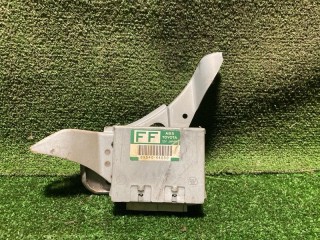 Блок электронный Toyota Ipsum 1996-1998