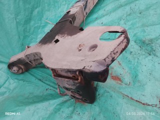балка подвески, Renault Megane 2008-2014