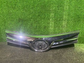 Решетка радиатора Toyota Corolla 2016-2019