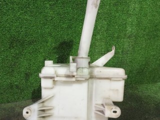 бачок омывателя, ориг. номер 8530160040, 8533060150, 8535560150, 8528050020, Toyota Corolla 2016-2019