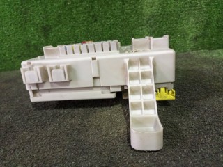 блок предохранителей, ориг. номер 8273060110, Toyota Land Cruiser Prado 2002-2007