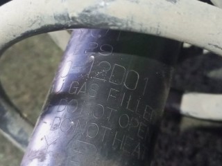 стойка подвески, Toyota Corolla Axio 2006-2010