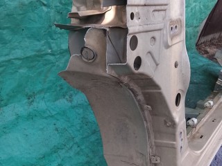 порог, Toyota Corolla Axio 2006-2010