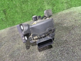 педаль газа, Nissan Primera 2001-2008