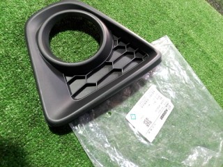 Рамка противотуманной фары, ориг. номер KD4550C11, KD4550C11A, Mazda CX-5 2011-2015