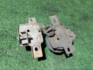 Втулка крепления радиатора, Toyota Alphard 2002-2008