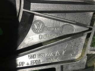 Накладка на противотуманную фару, ориг. номер 5N0853665A, Volkswagen Tiguan 2006-2011