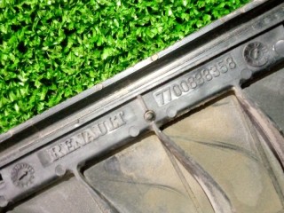 Решетка вентиляции в багажник, ориг. номер 7700838358, Renault Fluence 2009-2013