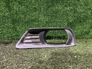 Рамка противотуманной фары, ориг. номер 52128-33050, Toyota Camry