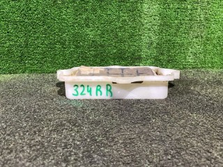 Решетка вентиляции в багажник, ориг. номер LA0151920, Mazda MPV 1995-1999