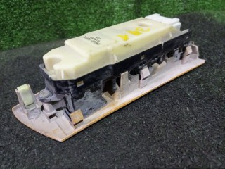 блок управления стеклами, ориг. номер 8404012071, Toyota Corolla Runx 2002-2004