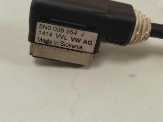 Разъём для подключения аудио источников, ориг. номер 5N0035554J, Volkswagen Passat 2011-2015