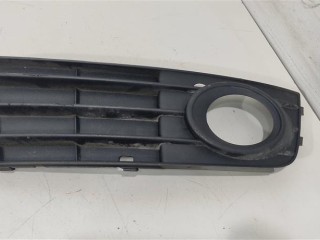 Решетка противотуманой фары правой, ориг. номер 8K0807682A, Audi A4 2007-2012