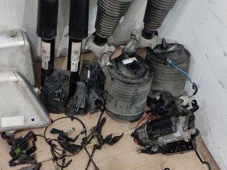 Комплект пневмо подвески, ориг. номер 4M0616005H, Audi RS Q8 2019-2024