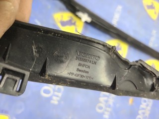 Молдинг лобового стекла правый, ориг. номер 31386575, 31386574, Volvo V90 Cross Country рест