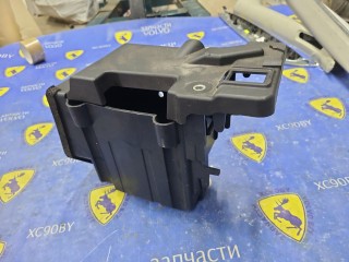 короб предохранителей переднего, ориг. номер 31652061, 31652062, Volvo V90 Cross Country рест