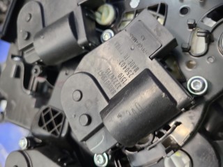 Моторчик заслонки печки, ориг. номер 32226715, 32226714, Volvo XC40 рест