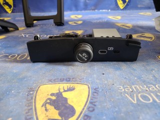 блок управления USB, ориг. номер 32375814, Volvo XC40 рест
