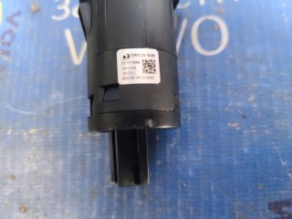 Разъем AUX / USB, ориг. номер 32371568, Volvo XC40 рест