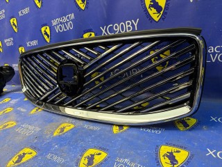 Решетка радиатора, ориг. номер 32472035, 32472036, 32472037, Volvo XC60 2 2-й рест