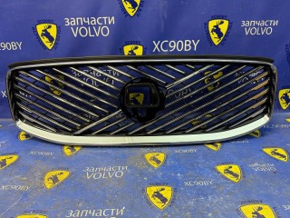 Решетка радиатора, ориг. номер 32472035, 32472036, 32472037, Volvo XC60 2 2-й рест