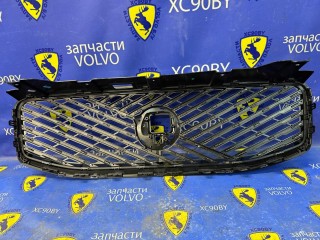 Решетка радиатора, ориг. номер 32472035, 32472036, 32472037, Volvo XC60 2 2-й рест