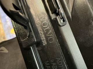 Решетка радиатора, ориг. номер 32472035, 32472036, 32472037, Volvo XC60 2 2-й рест
