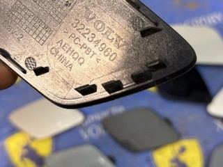 заглушка переднего бампера под крюк, ориг. номер 32234960, Volvo XC60 2 2017-2021