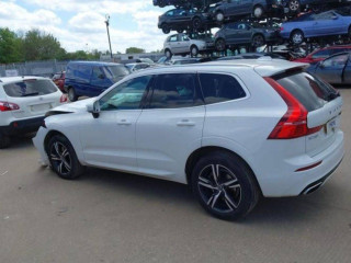 Volvo XC60 2 поколение 2019г. 2.0 л., D4204T14, дизель, АКПП - фото №2