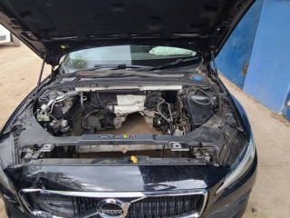 Volvo V60 2 поколение 2019г. 2.0 л., D4204T16, дизель, АКПП - фото №5